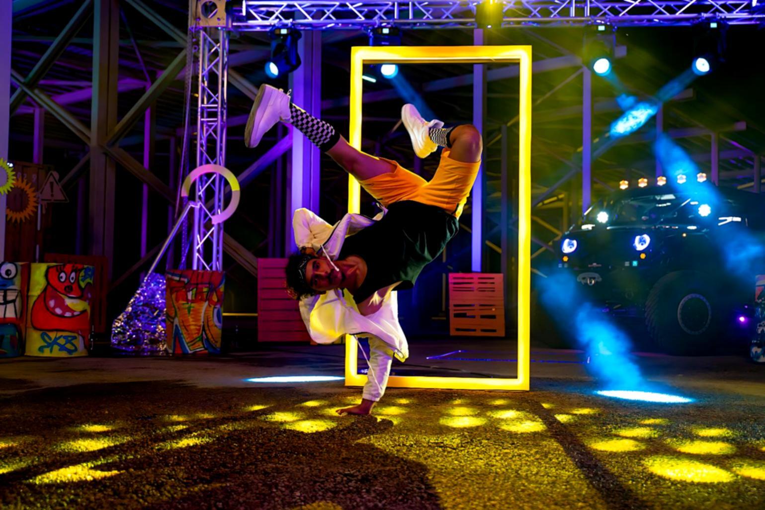 Tanzgruppe bei gemeinsamer Session